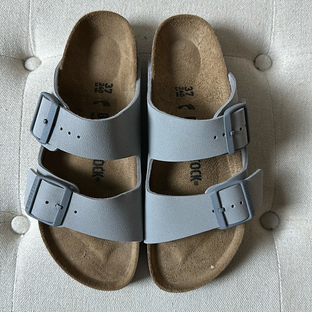 Birkenstock Arizona Birko Flor, Women’s Size 6 (Narrow Fit)